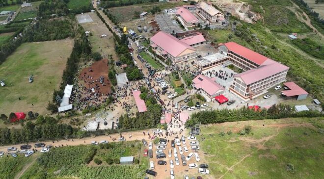 Kenya’da Kız Yatılı Okulunda Yangın Faciası: 16 Öğrenci Yaşamını Yitirdi