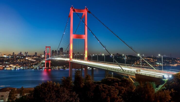 İstanbul’da 15 Temmuz Koşusu Nedeniyle Köprü Ve Bazı Yollar Trafiğe Kapatıldı