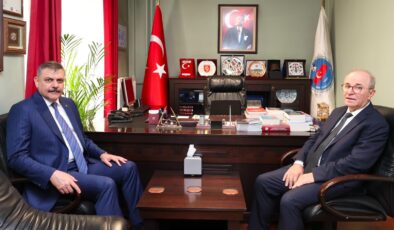 İçişleri Bakanı Mustafa Çiftçi Türk İdareciler Derneği’ni Ziyaret Etti