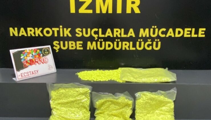 İzmir’de Dev Uyuşturucu Operasyonu: Çantasından Binlerce Ecstasy Çıkan Şüpheli Tutuklandı