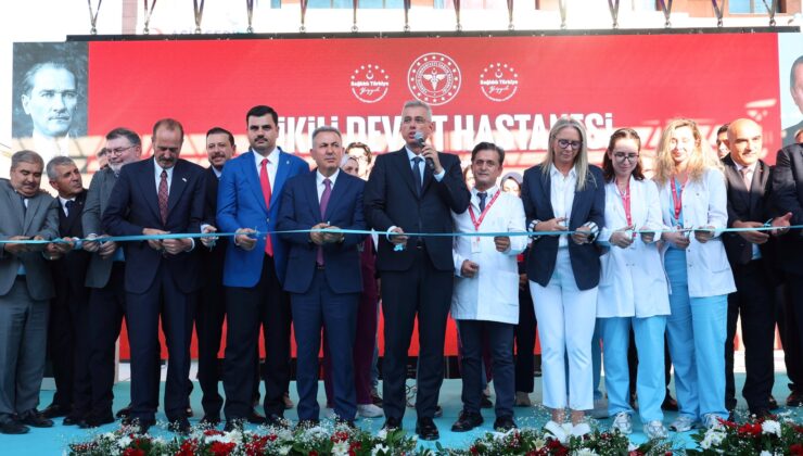 Bakan Memişoğlu İzmir’e İkinci Şehir Hastanesi Müjdesini Verdi